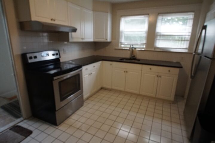 Property Photo:  296 West Central St 1  MA 01760 