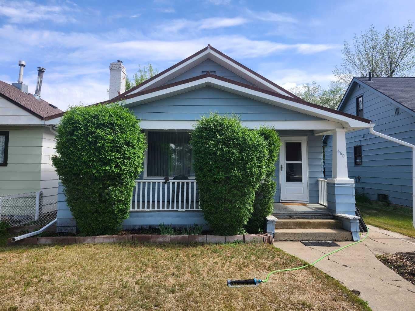 Property Photo:  660 6 Avenue E  AB T0J 0Y5 