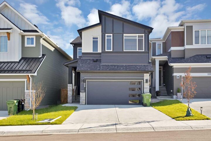 Property Photo: 229 Calhoun Crescent NE AB T3P 2G1