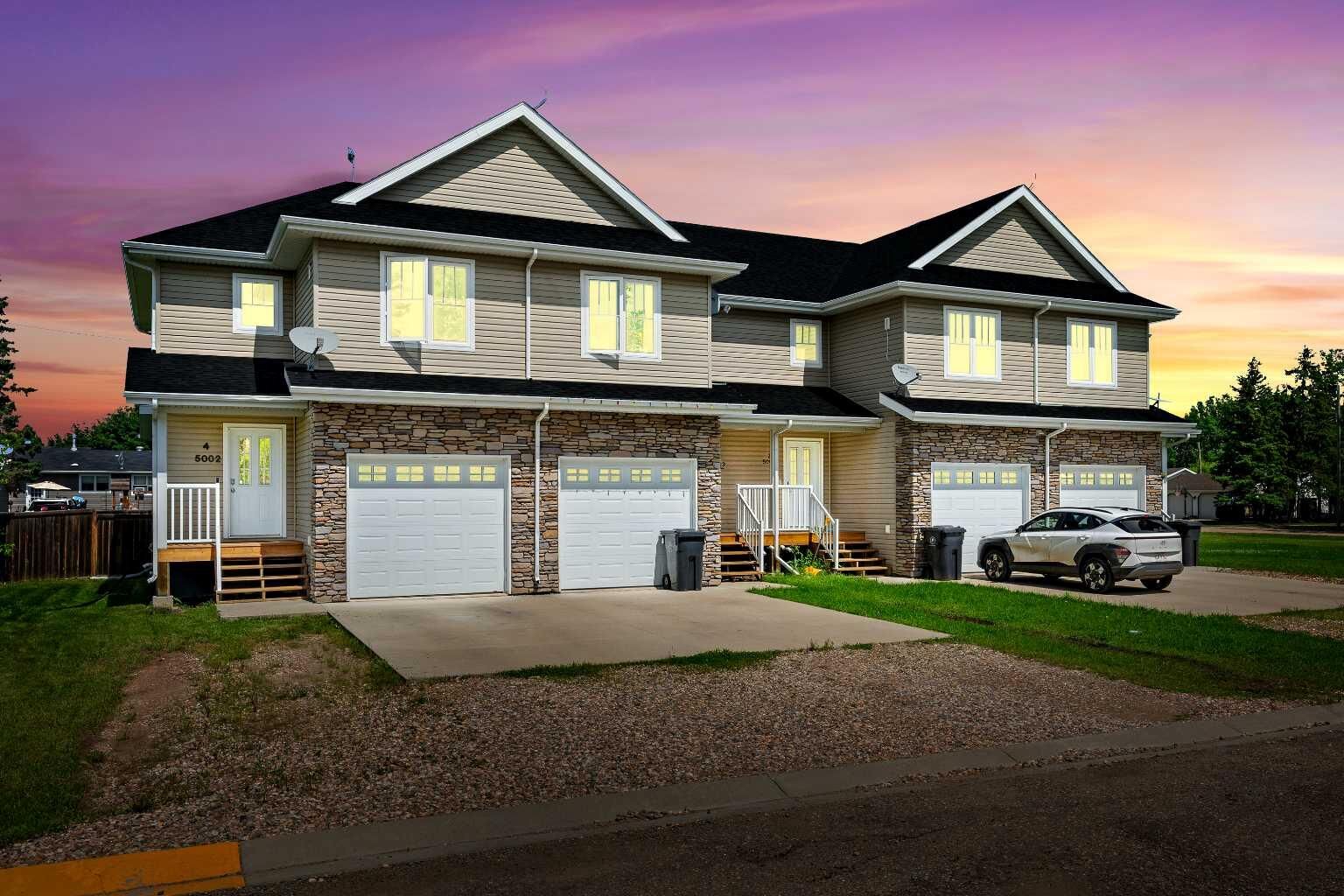 Property Photo: 5002 51 Avenue 4 AB T0B 0L0