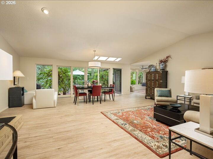 Property Photo: 1525 SW 132nd Ave OR 97005
