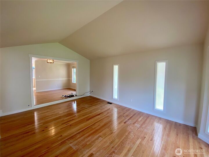 Property Photo:  650  Jasmine Place NW  WA 98027 