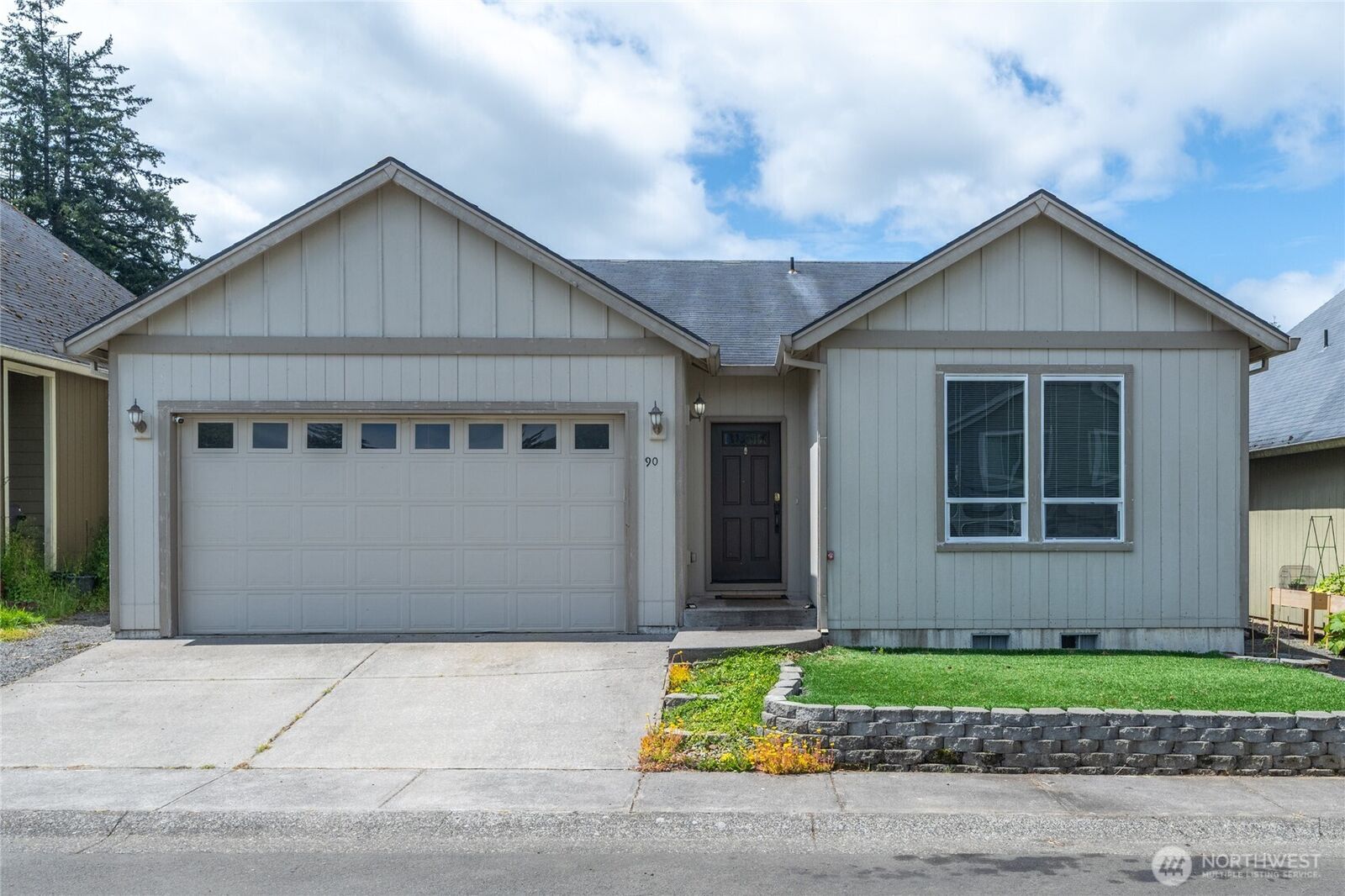 Property Photo:  90  Glen Gate Loop  WA 98612 