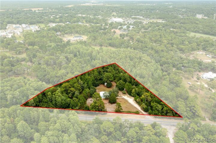 Property Photo: 1481 N Dunkenfield Avenue FL 34429