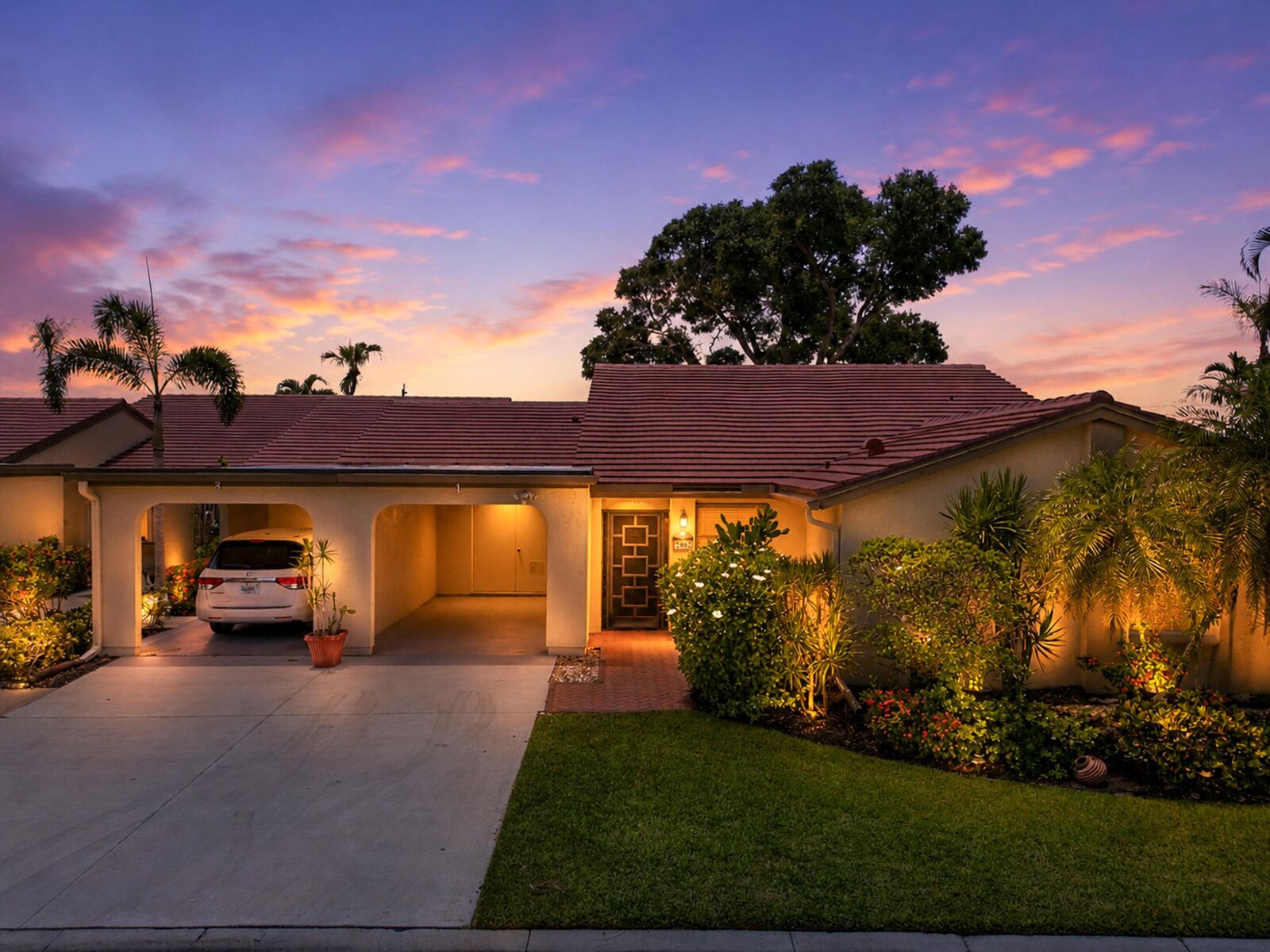 Property Photo:  5896 Forest Grove Drive 4  FL 33437 