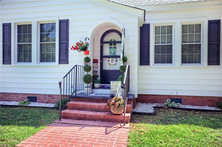 Property Photo:  2750 New Point Comfort Hwy  VA 23138 