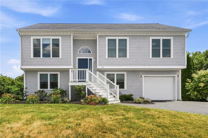 Property Photo:  39 Hope Lane  RI 02882 