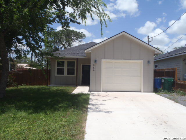 Property Photo:  964 Allende St  TX 78155 