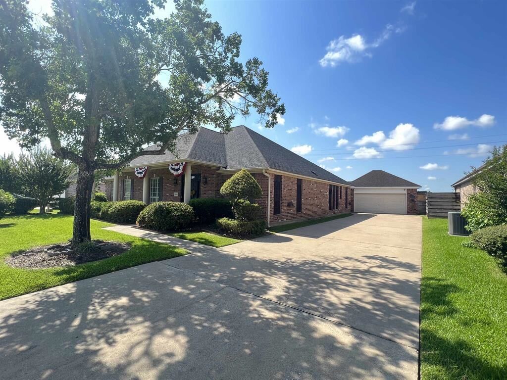 Property Photo:  6035 Barrington Ave  TX 77706 