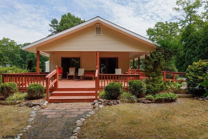 Property Photo:  202 E Sturbridge  NJ 08205 