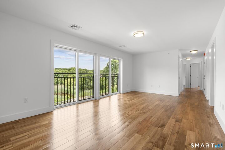 Property Photo:  245 East Main Street 10  CT 06405 