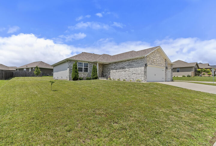 Property Photo:  457 Little Avenue  MO 65631 