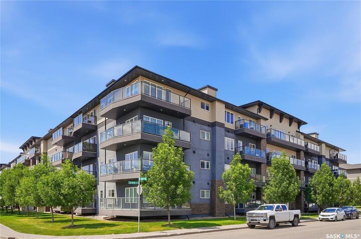 Property Photo: 702 Hart Road 203 SK S7M 4P4