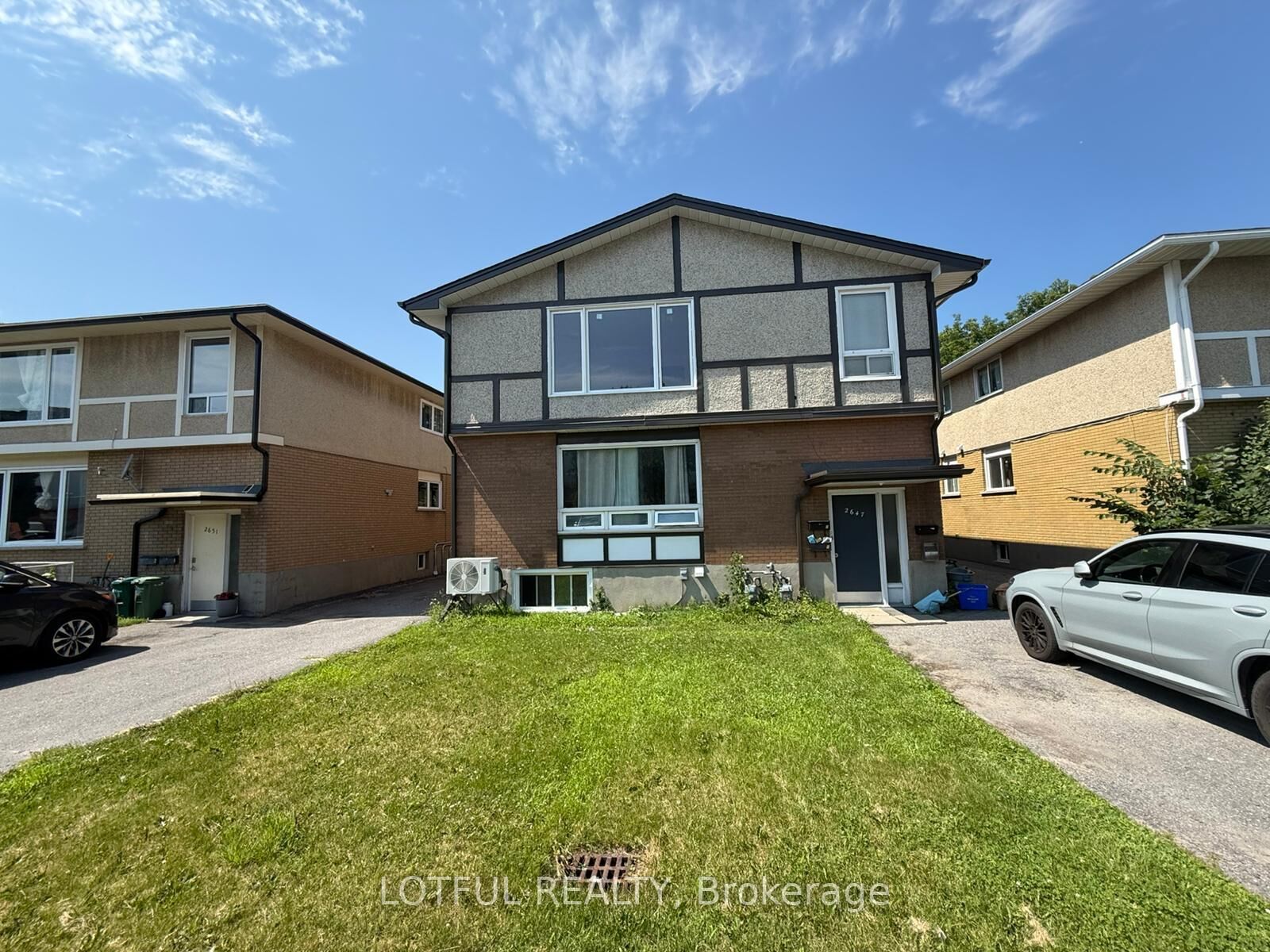 Property Photo: 2647 Priscilla Street A ON K2B 7C8