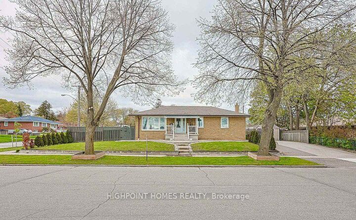 Property Photo: 3 Mozart Avenue ON M1K 2V8