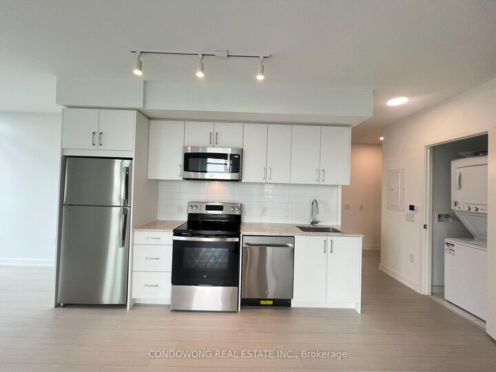 Property Photo: 4010 Eglinton Avenue W 612 ON M5N 1A2
