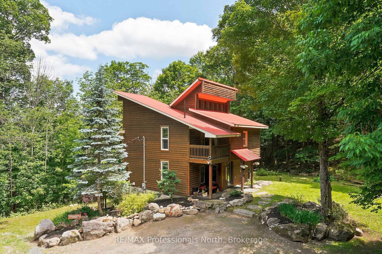Property Photo: 869 North Mary Lake Road ON P1H 1S4