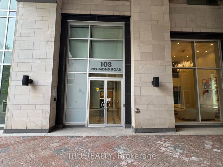 Property Photo: 108 Richmond Road 607 ON K1Z 0B3