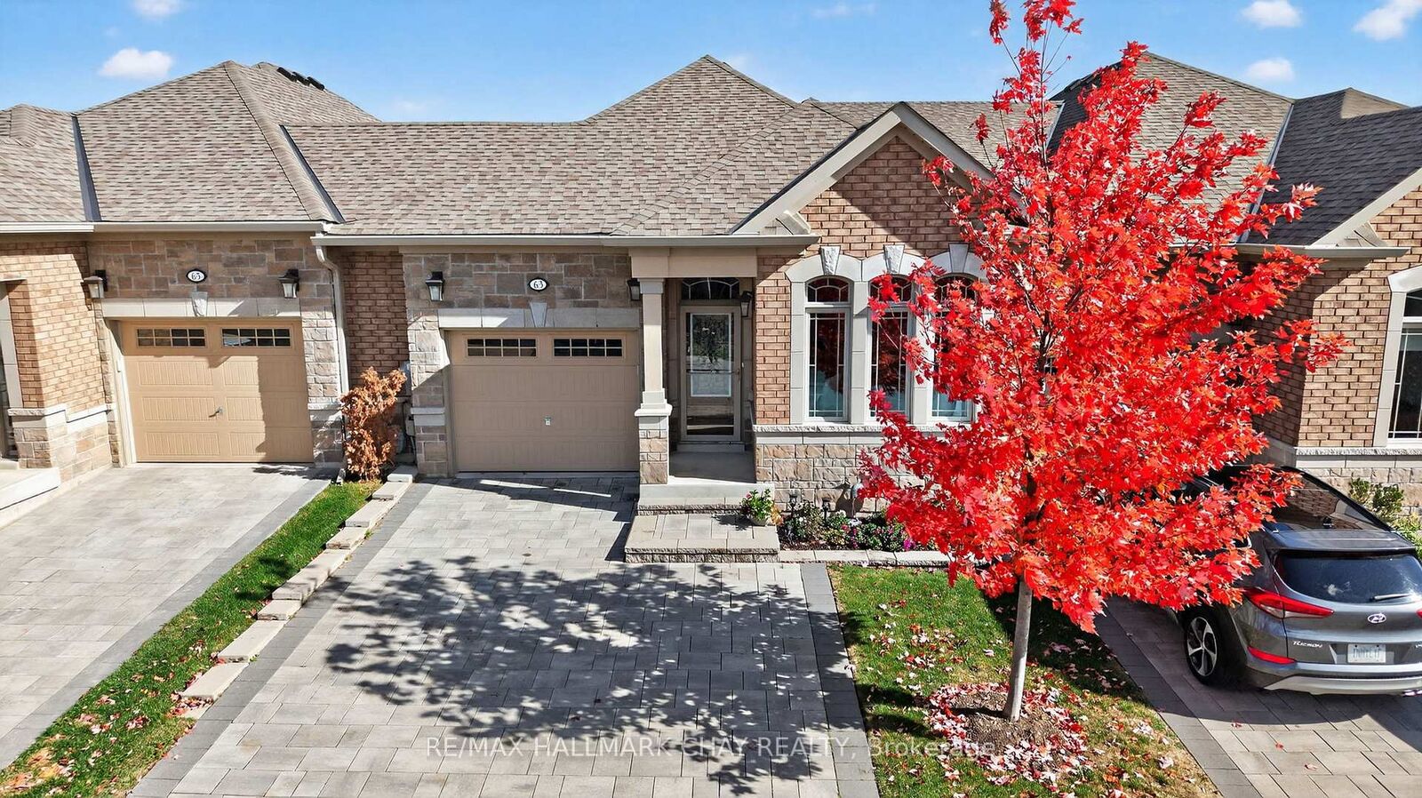 Property Photo:  63 Summerhill Drive  ON L9R 0S8 