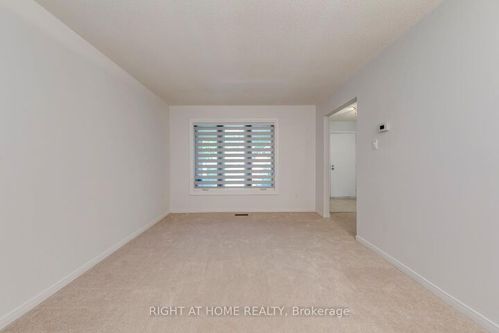 Property Photo: 17 Nickel Crescent ON L6S 4W3