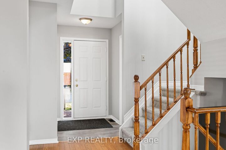 Property Photo: 32 Peacock Crescent ON K2J 3P6