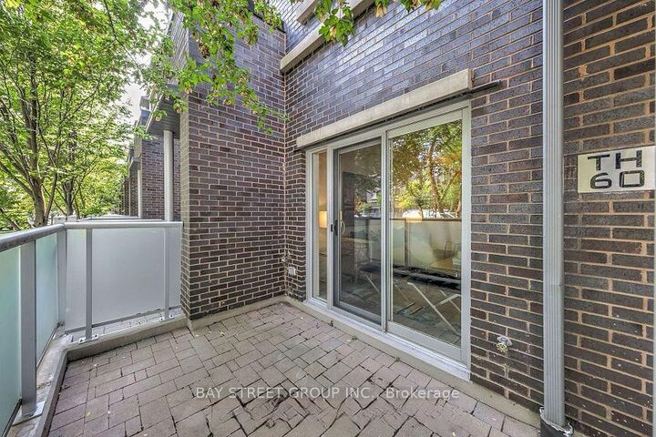 Property Photo: 295 Village Green Square 60 ON M1S 0L2