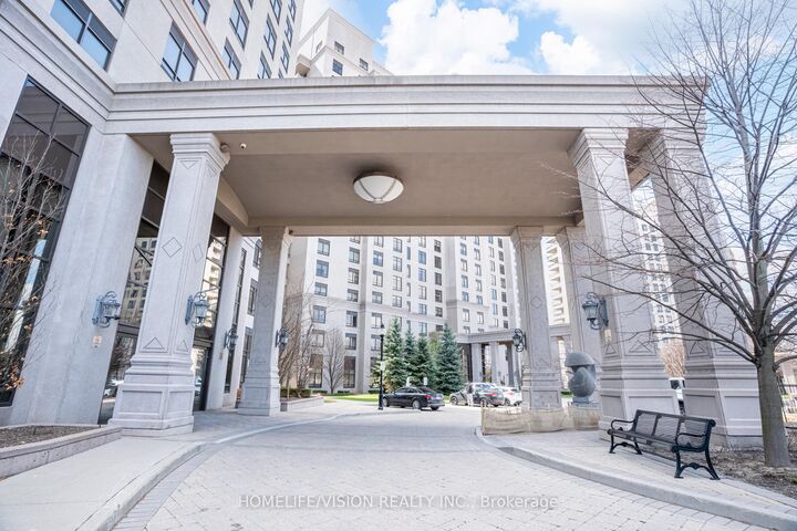 Property Photo:  9255 Jane Street 615  ON L6A 0J7 