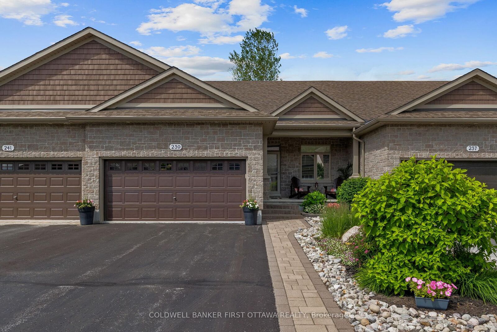 Property Photo: 239 Royal Landing Gate ON K0G 1J0