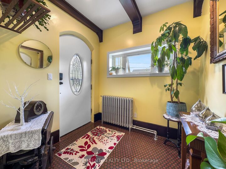 Property Photo: 104 Dundas Street W ON K7R 2A1