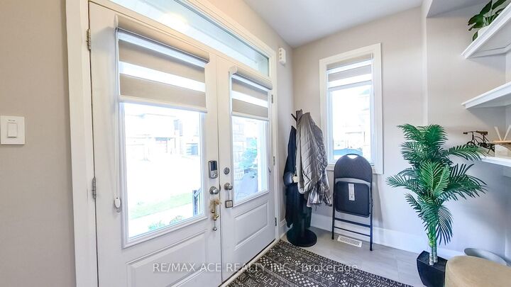 Property Photo: 261 Marigold Court ON L9T 2X5