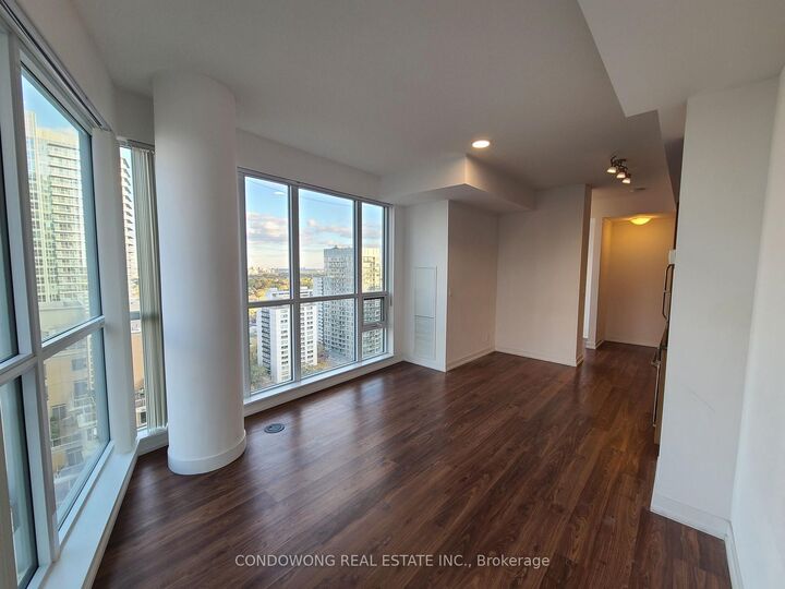 Property Photo:  98 Lillian Street 1915  ON M4S 0A5 