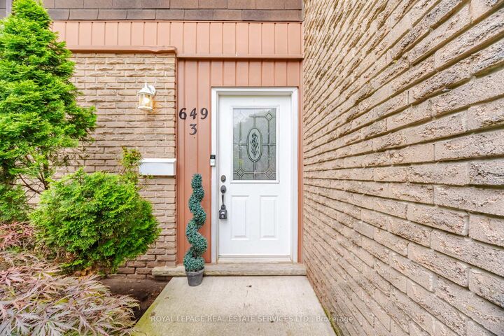 Property Photo: 649 Francis Road 3 ON L7T 3X6