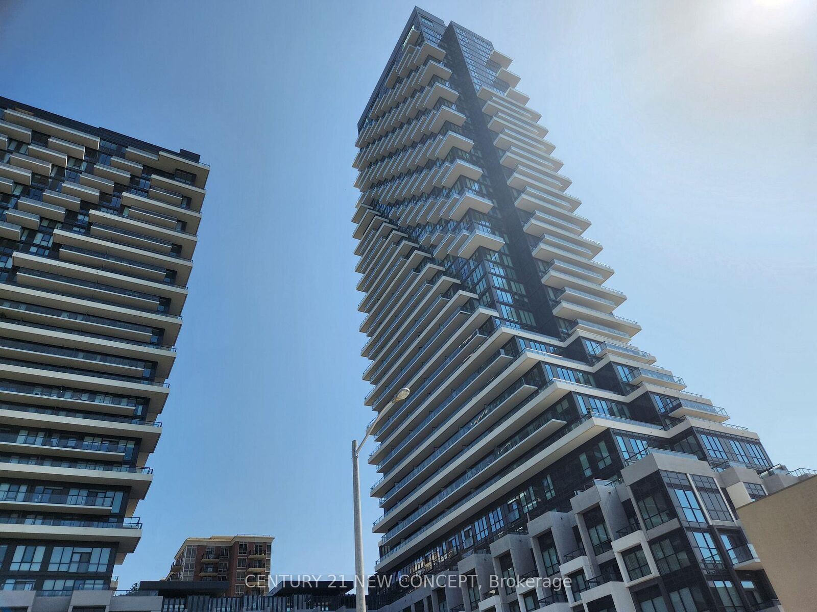 Property Photo:  30 Inn On The Park Drive 3110  ON M3C 0P7 