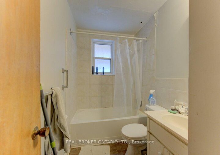 Property Photo: 109 Eton Drive ON N2B 1N1