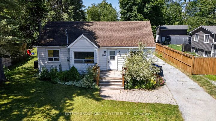 Property Photo:  2082 Lilac Drive  ON L9S 1Y9 