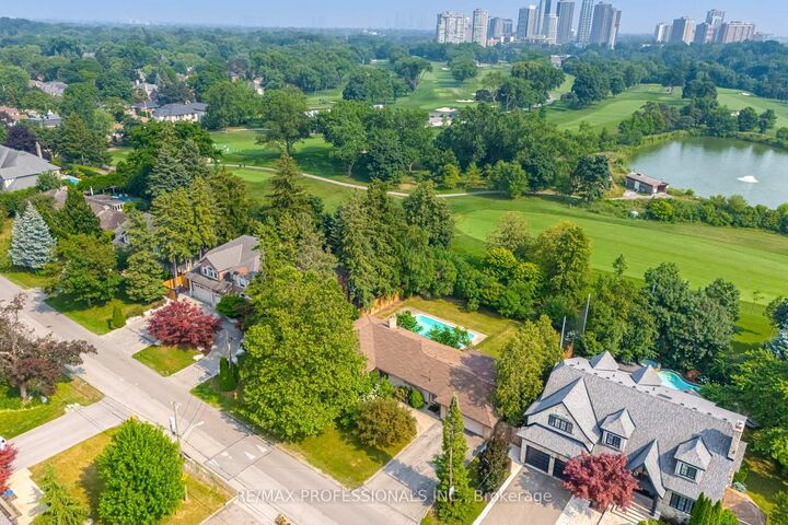 Property Photo:  55 Bywood Drive  ON M9A 1M1 