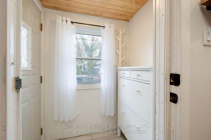 Property Photo: 34 Maple Street ON L1S 1V7