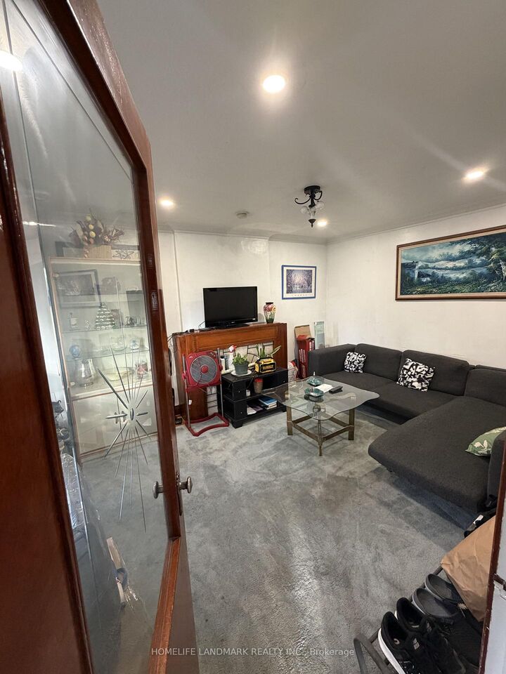 Property Photo:  131 Cameron Avenue  ON M6M 1R6 