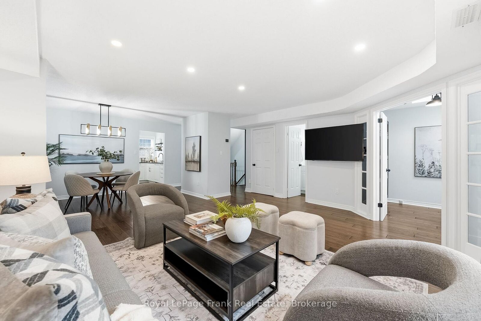 Property Photo:  1663 Nash Road D8  ON L1E 1S8 