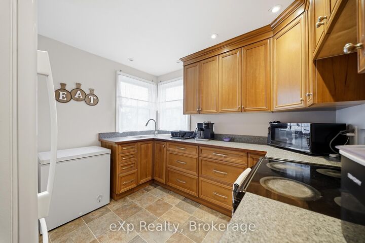 Property Photo: 17 Burton Street ON K8P 1E5