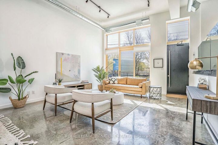 Property Photo:  36 Geary Avenue 1  ON M6H 2B4 