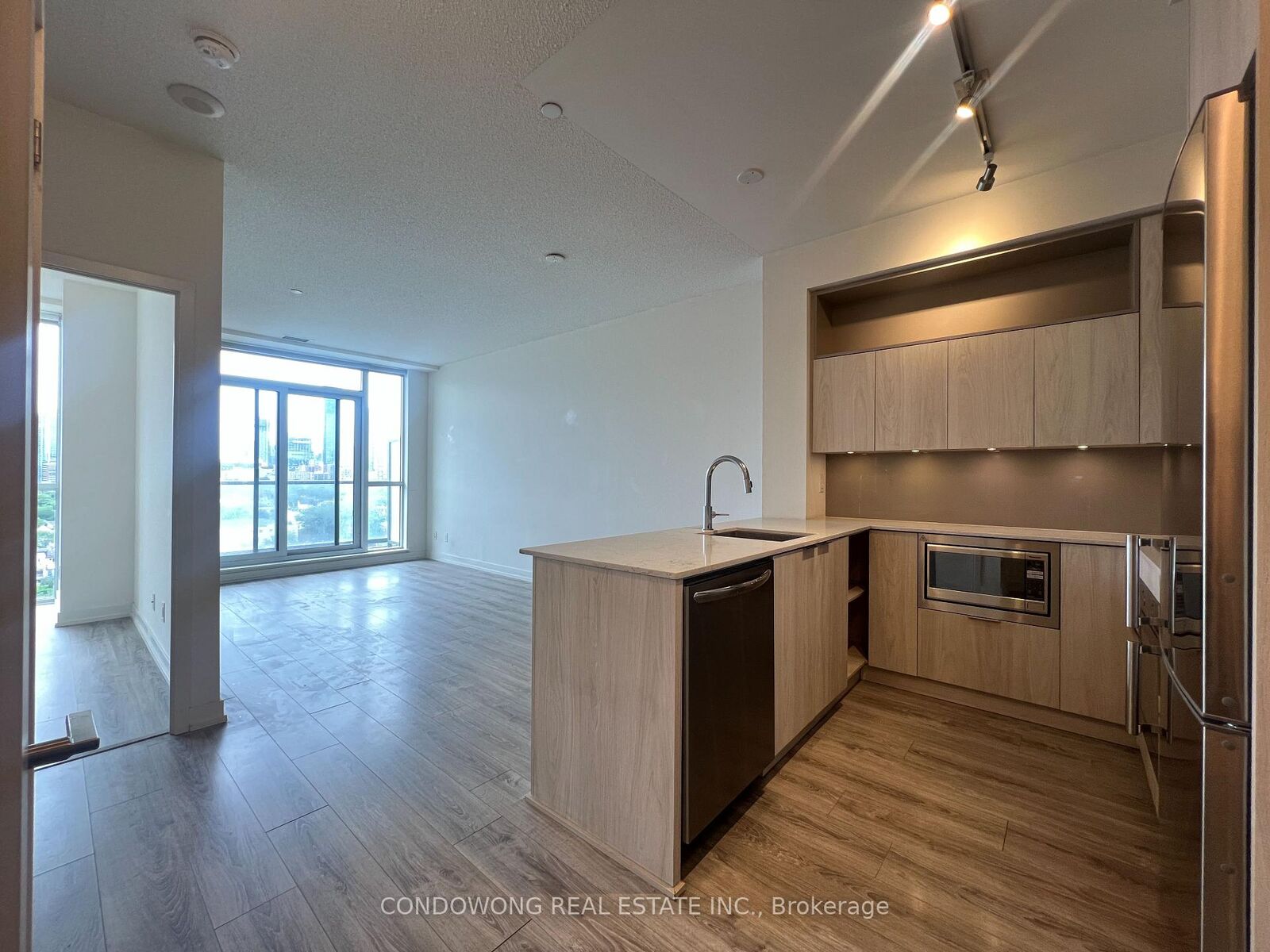 Property Photo:  200 Sackville Street 1105  ON M5A 0C4 