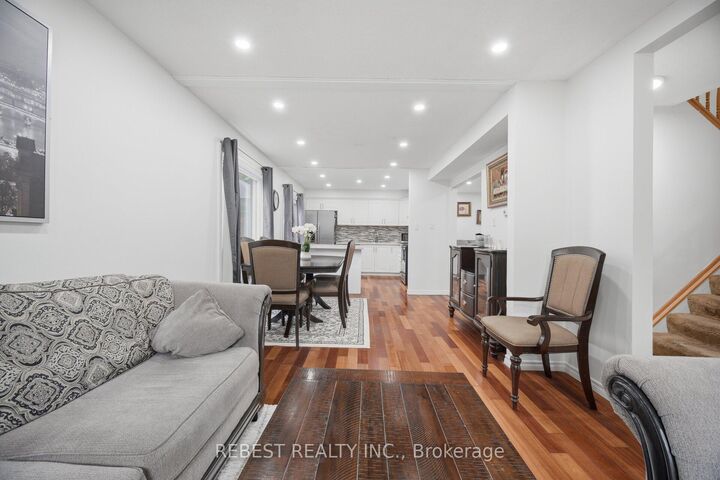 Property Photo: 3120 McCarron Crescent ON L5N 3H5