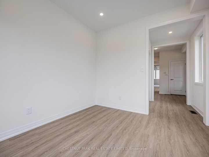 Property Photo: 41 Robert Eaton Avenue ON L3S 0G3