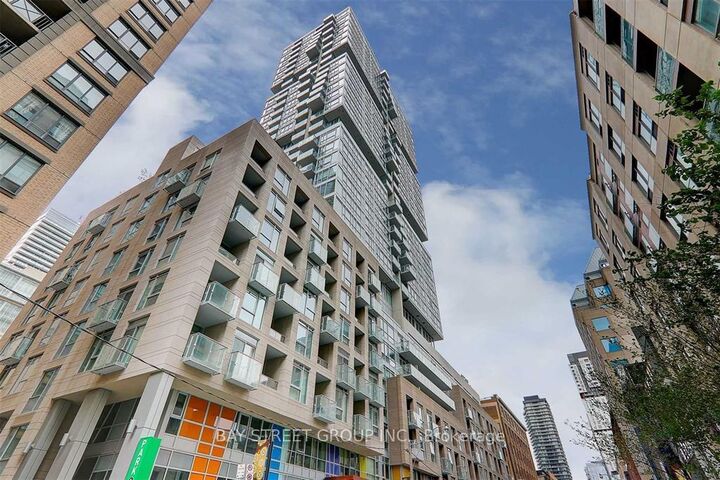 199 Richmond Street W 203 — photo 1