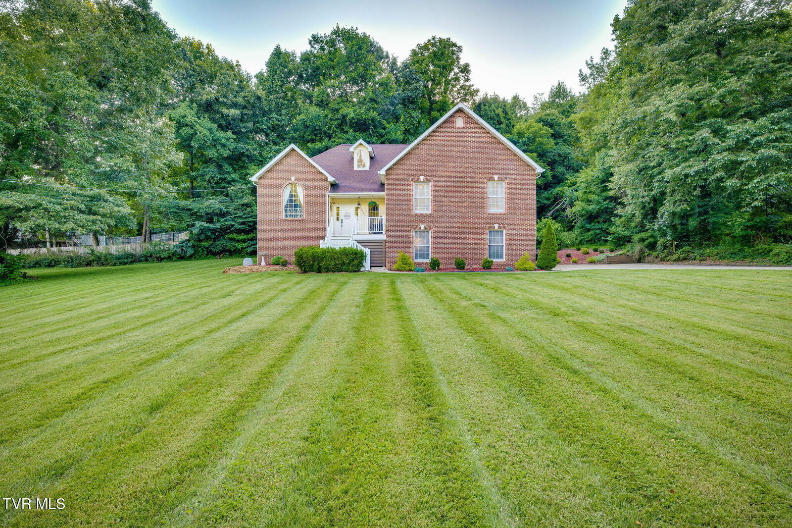 Property Photo:  2323 Wynwood Drive  TN 37659 