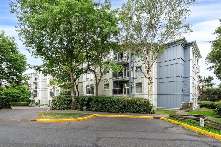 Property Photo:  535 Manchester Rd #107  BC V8T 5J1 