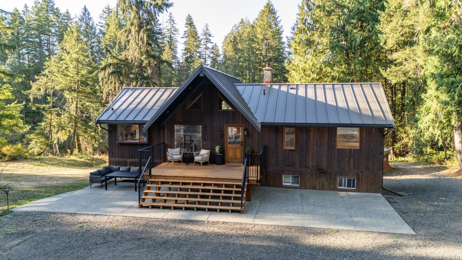 Property Photo: 995 Nanaimo River Rd BC V9X 1E5