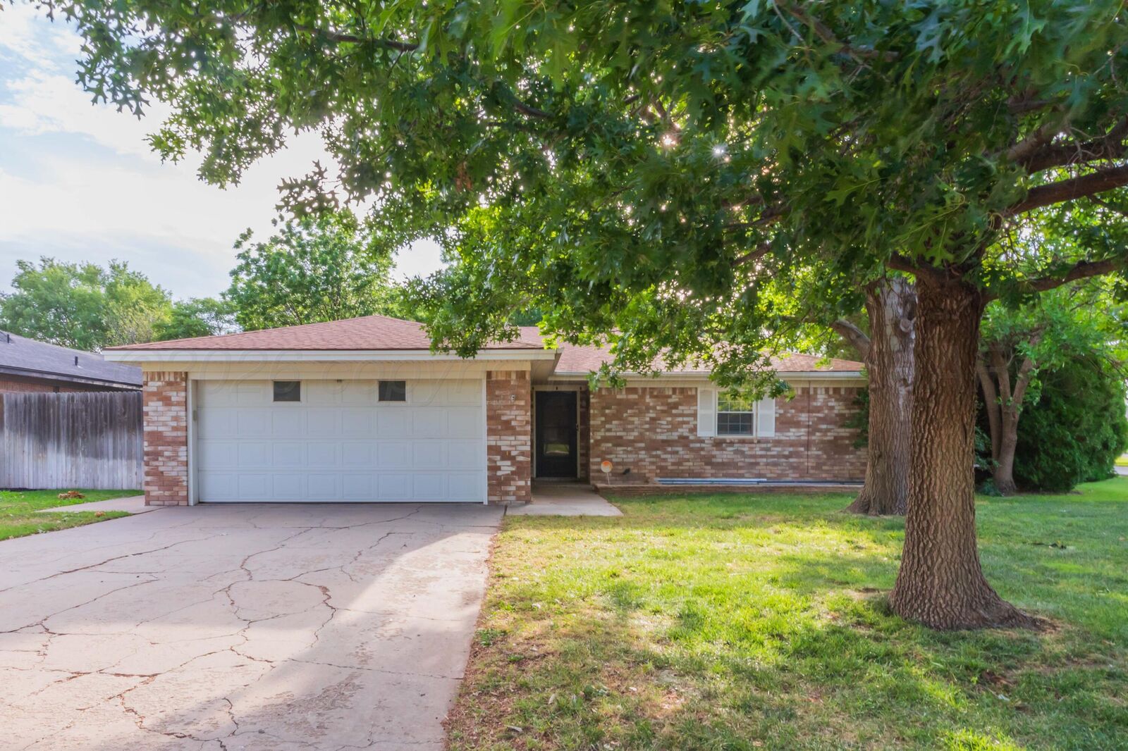 Property Photo: 5602 SW 43rd Avenue TX 79109