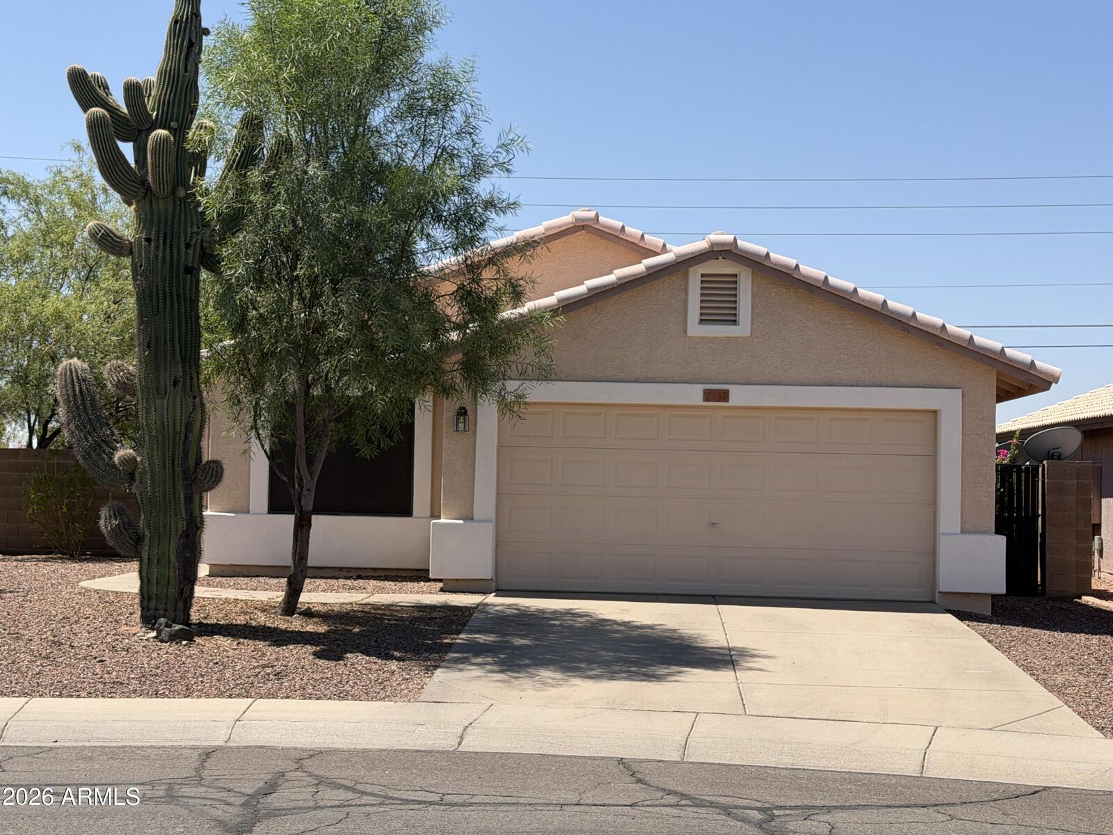 Property Photo:  2337 E 39th Avenue  AZ 85119 